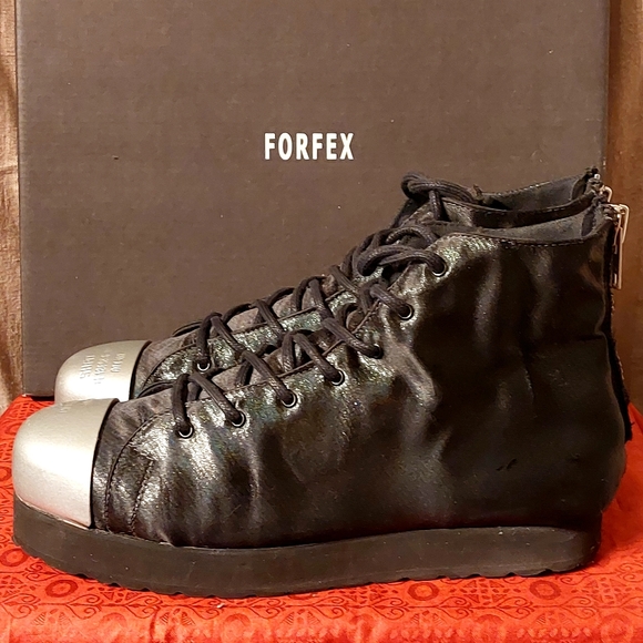 Forfex 'No Kill' iridescent black steel-toed sneaker boots, EU40, EUC - Picture 7 of 14